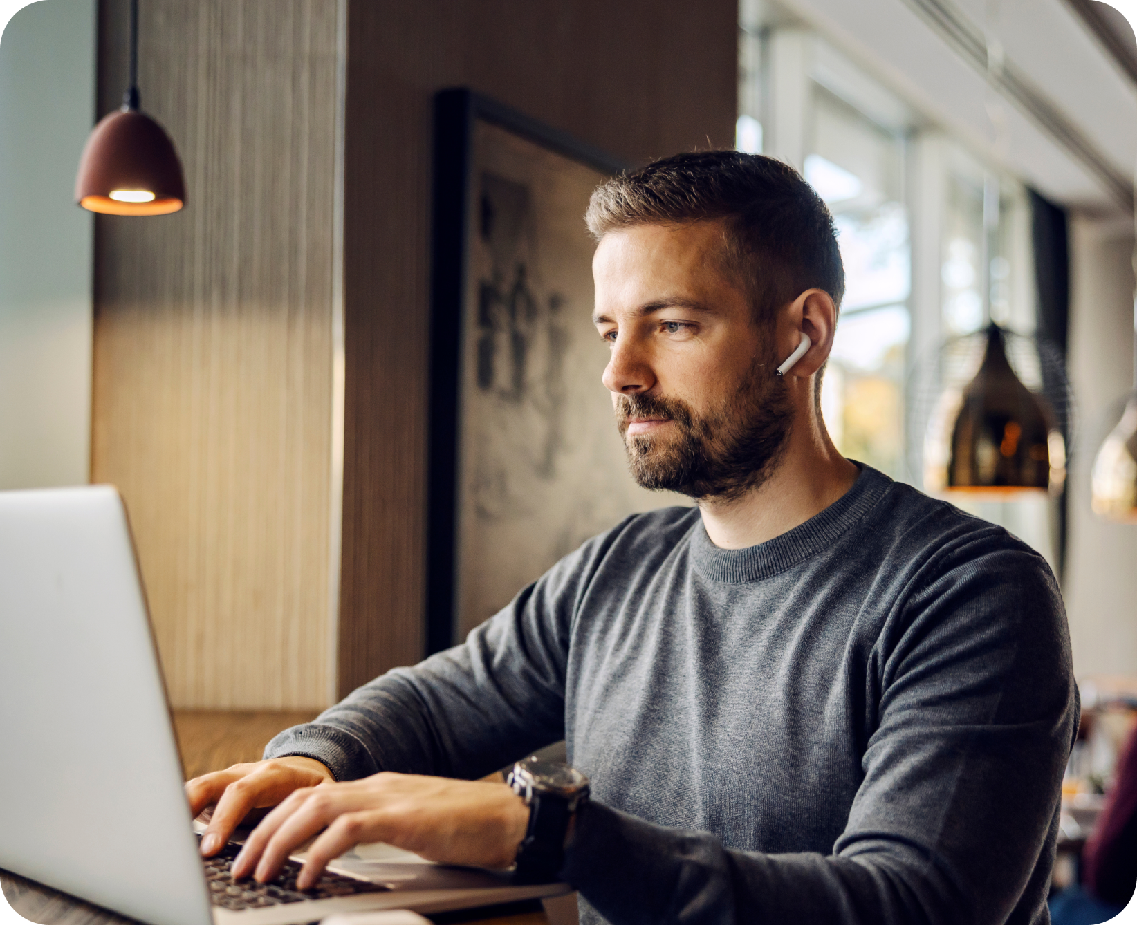 Freelancer working on projects with Loxala tools